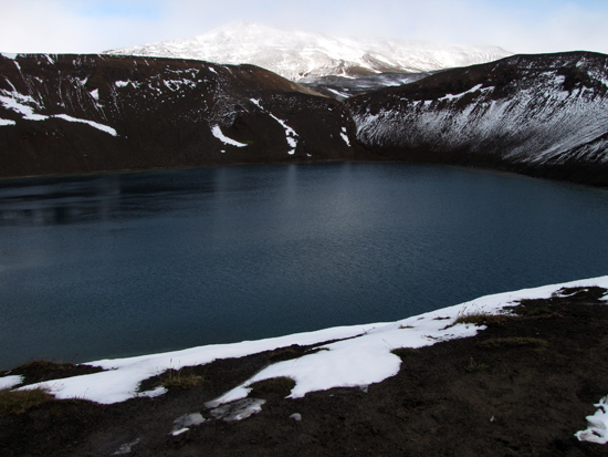 Vulkan Krafla mit Kratersee