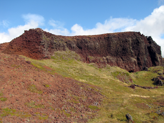 rotes Lavagestein bei Holaslod