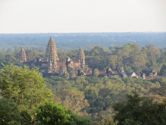 Blick auf Angkor Wat vom Phnom Bakeng
