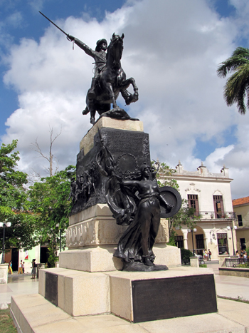 Reiterstatue am Plaza Maceo