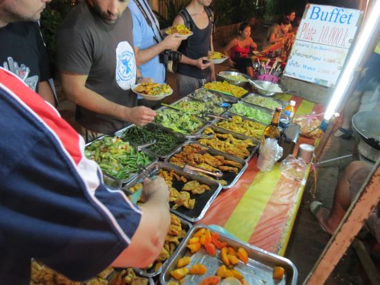 Essen auf dem Nachtmarkt