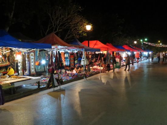 Nachtmarkt in Luang Prabang