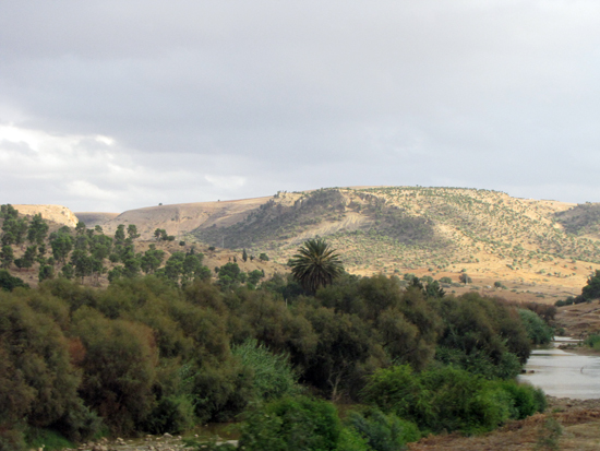 Landschaft auf dem Weg nach Fes