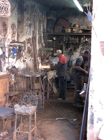 Metallhandwerker im Suq