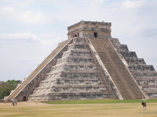 Kukulkan Pyramide in Chichen Itza