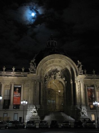 Petit Palais bei Nacht Paris
