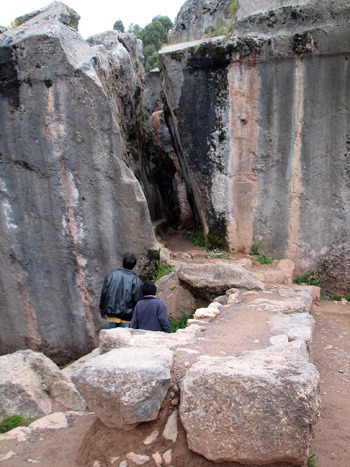 Felseneingang in Qenqo