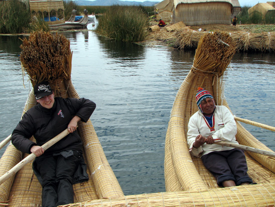 ich rudere über den Titicaca See