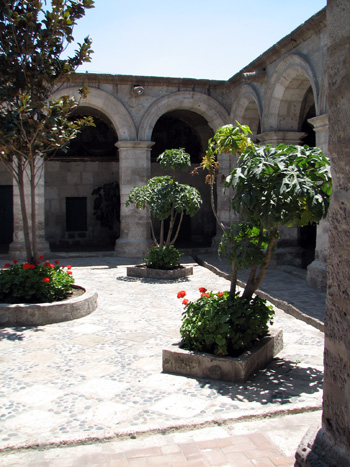 Hof im Kloster Santa Catalina