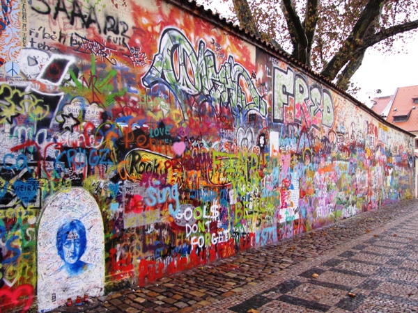 Lennon Wand auf der Kleinseitner Seite
